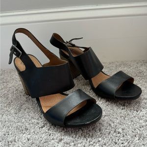 Black Soft Cushion Clarks size 8